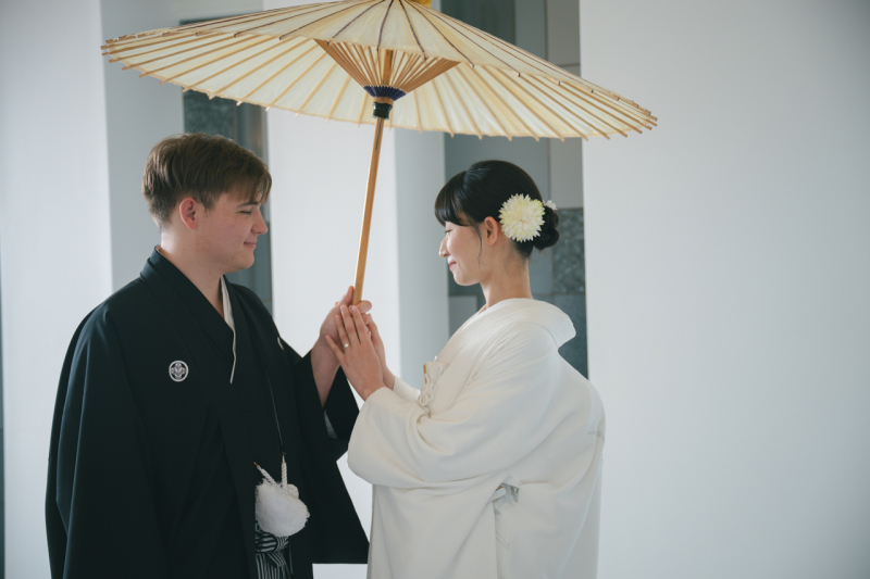 和装とチャペルの組み合わせが新鮮です