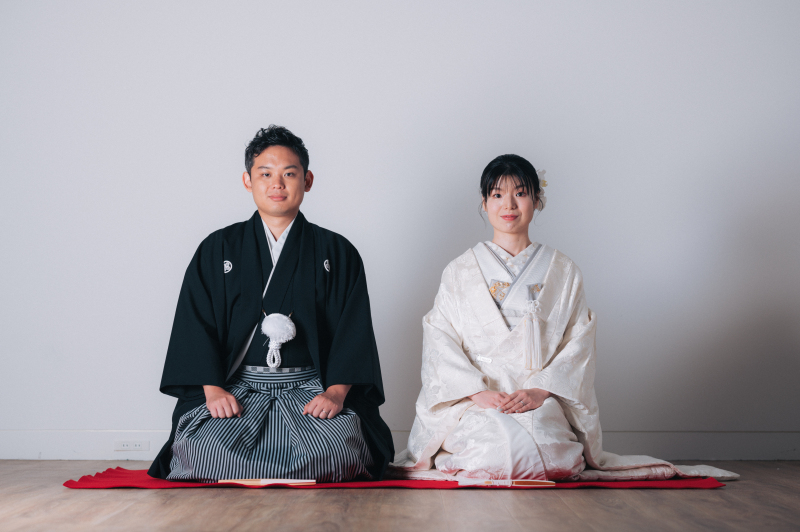 今度は正座で凛とした表情でご撮影