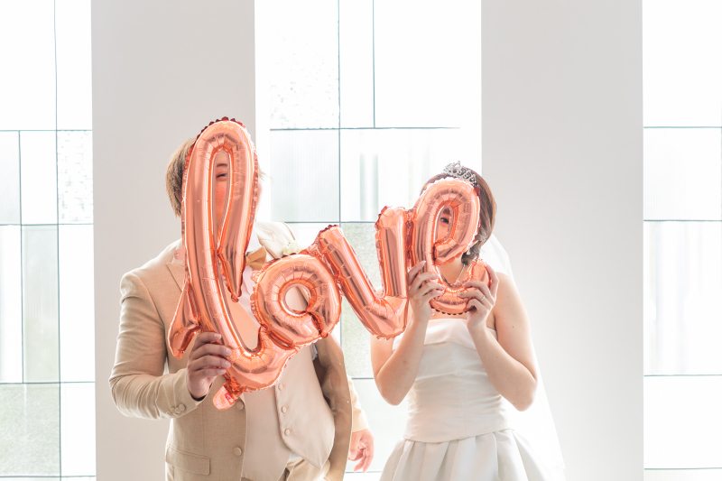 【期間限定】基本料50%オフ◆洋装2着_チャペルフォト+会食プラン|全データ&アルバム1冊&6名分のお食事代付き☆