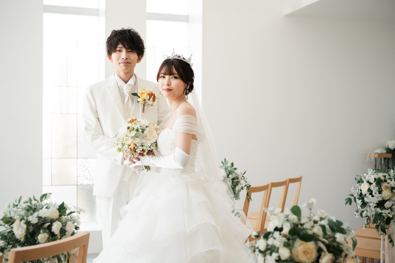 【期間限定】基本料50%オフ◆和装&洋装各1着_チャペルフォト+会食プラン|全データ&6名分のお食事代付き☆