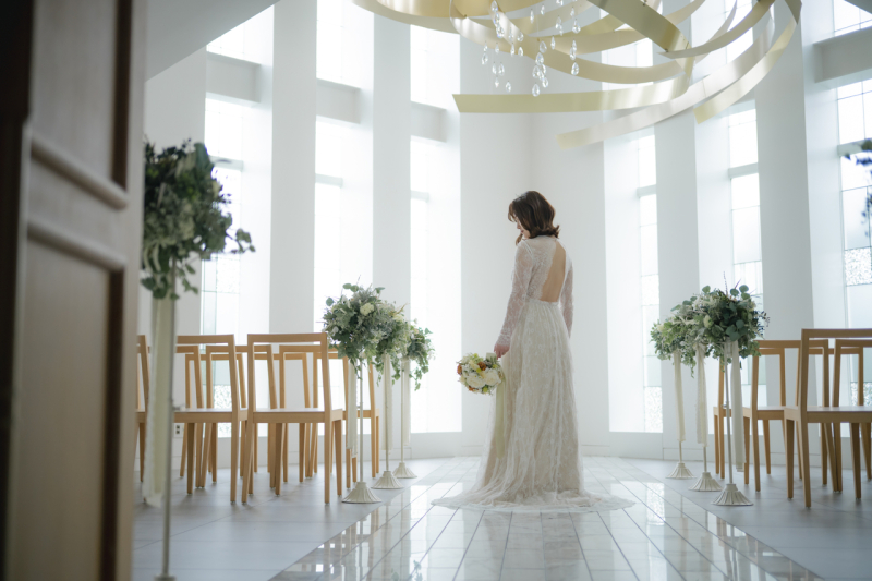 洋装1点【チャペル＋木漏れ日ガーデン】全カットデータ 新婦ヘアメイク＆小物レンタル込み