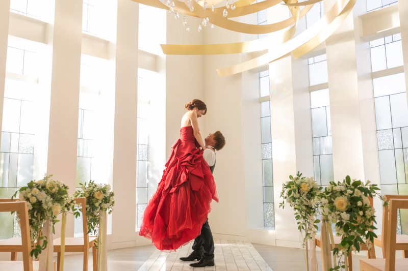 【期間限定】基本料50%オフ◆洋装1着_チャペルフォト+会食プラン|全データ&アルバム1冊&6名分のお食事代付き☆