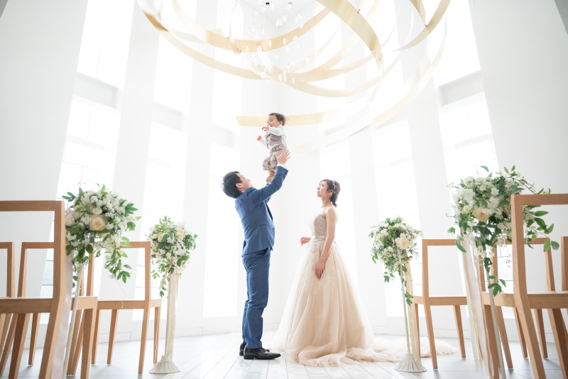 【ファミリーフォトWD】何人で撮っても追加料金無★お得なキャンペーン開催中♪|洋装1点|全データ&アルバム1冊付き