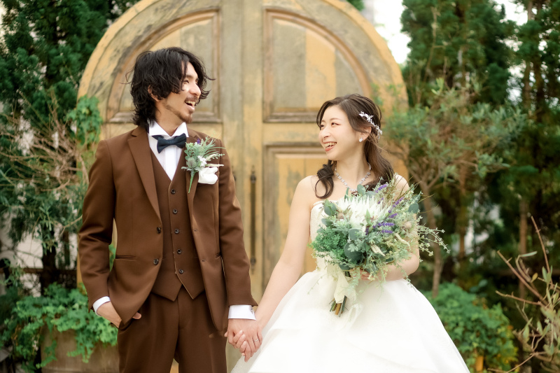 【期間限定】基本料50%オフ◆洋装1着_チャペルフォト+会食プラン|全データ&アルバム1冊&6名分のお食事代付き☆