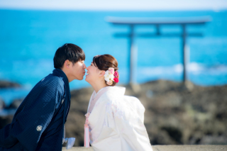 【和装】海が美しい神社ロケーション