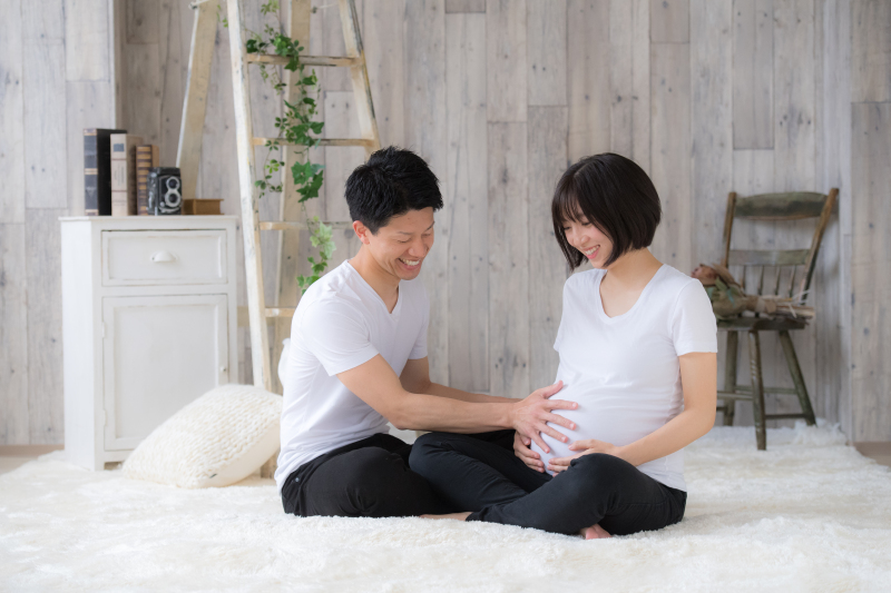 お腹をなでなで...