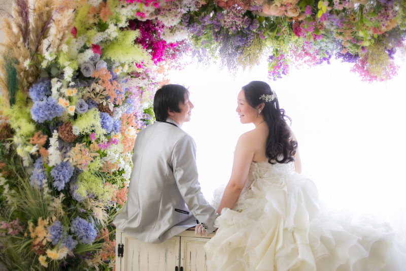 フラワーウォールの傍で