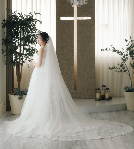 【8月まで☆3.3万円】ドレスとヘアメイクの魔法で叶える花嫁体験♡|55.000円⇒33.000円|美肌レタッチデータ3カット付