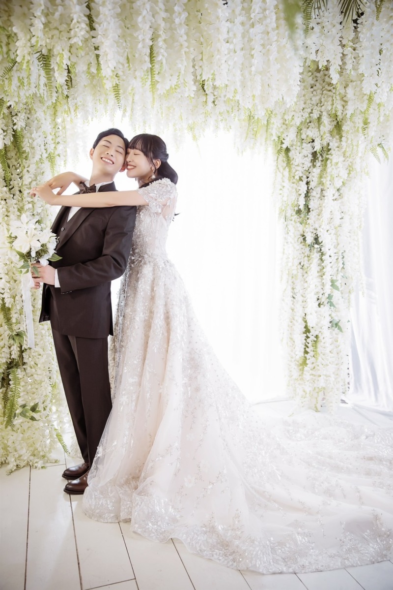 白花に囲まれて♡