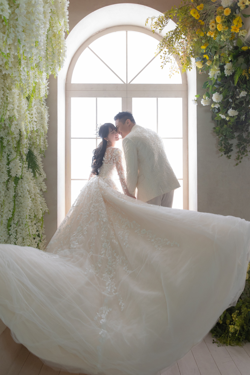 ラストカットはドレスをなびかせて