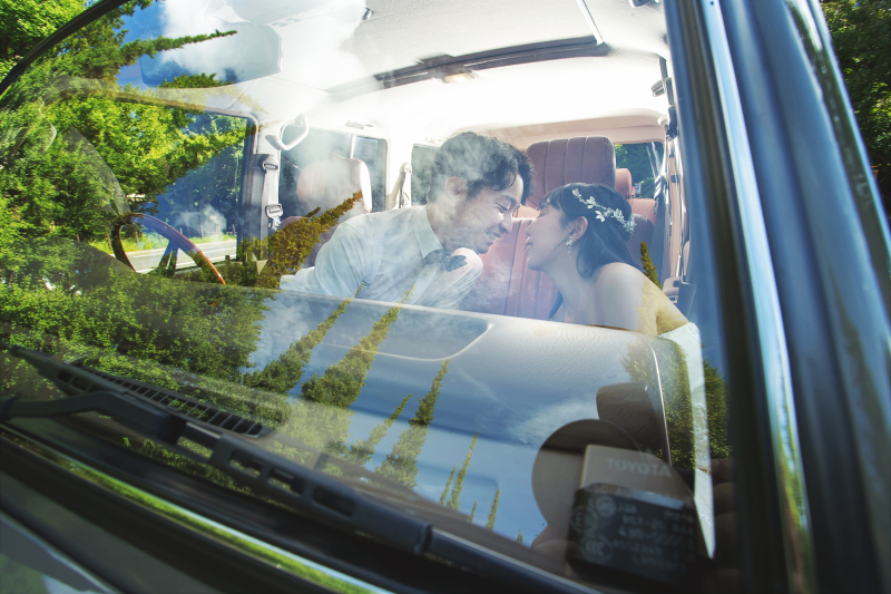 フロントガラス越しに