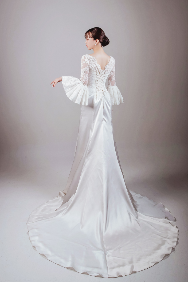 マーメイドドレスへ