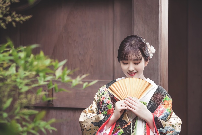 扇子を広げて♡