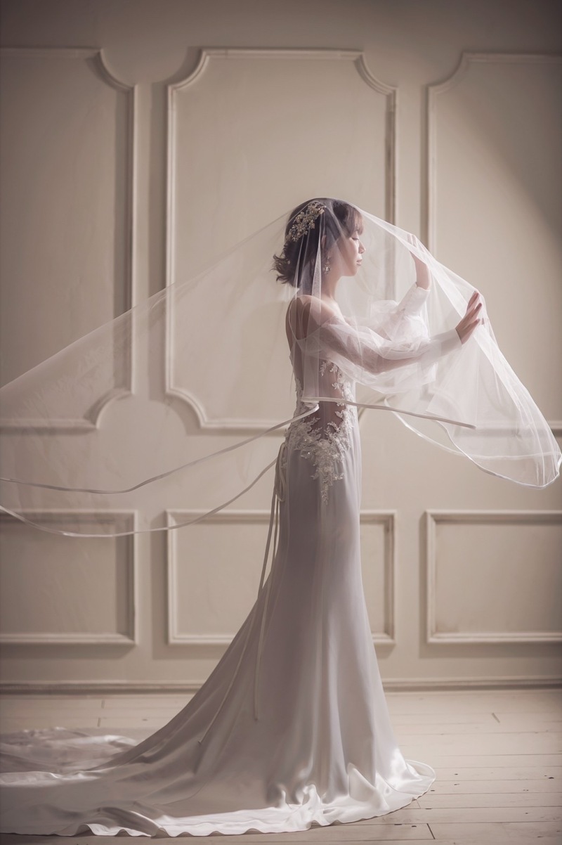 ベールをかぶって