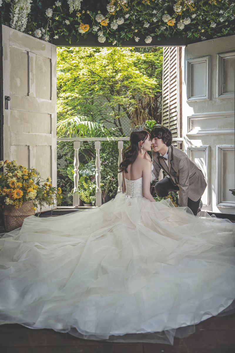 ドレスを広げて♬