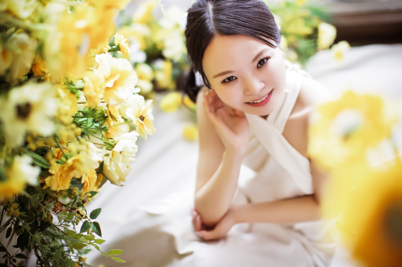 お花に囲まれたショット