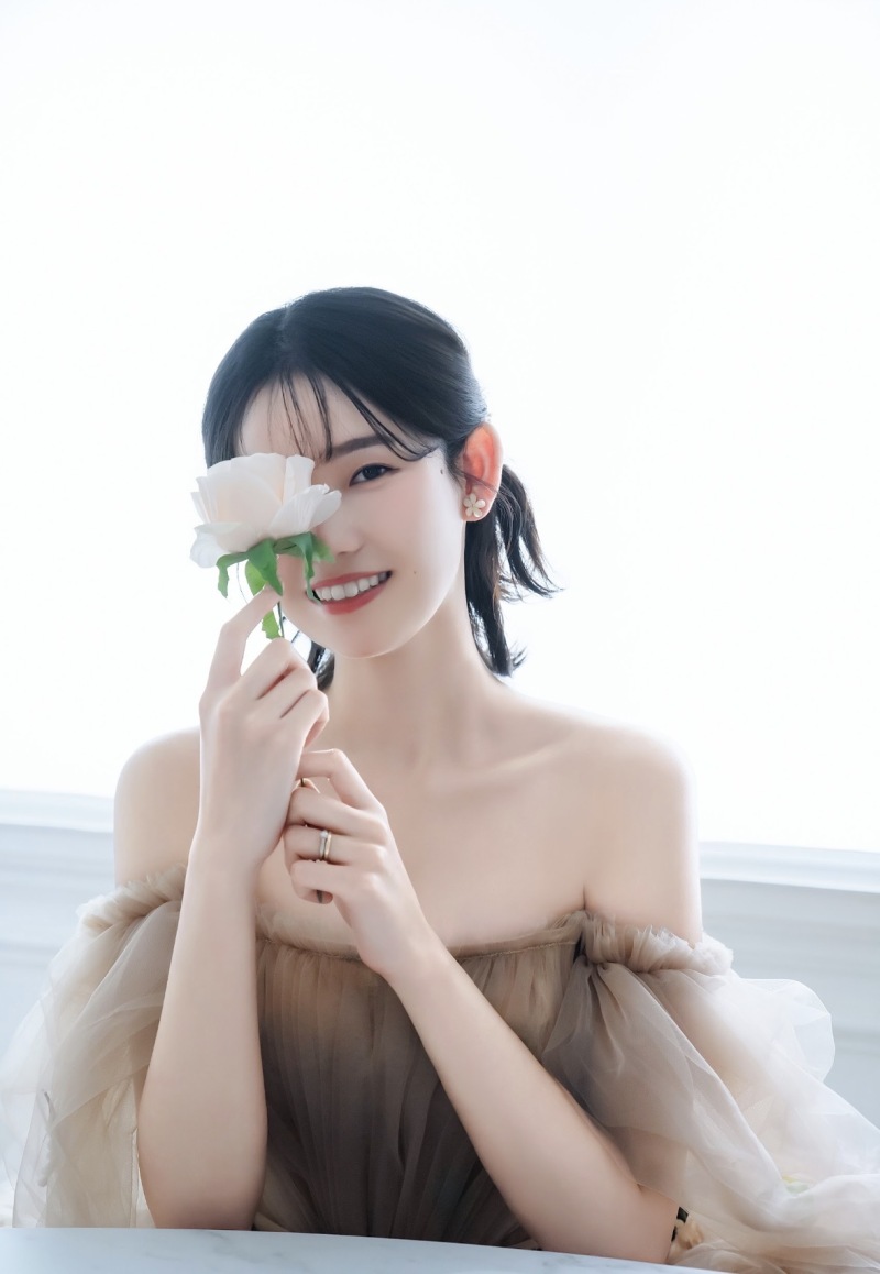 一輪のお花越し