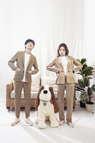 様々な表情とポージングで♪