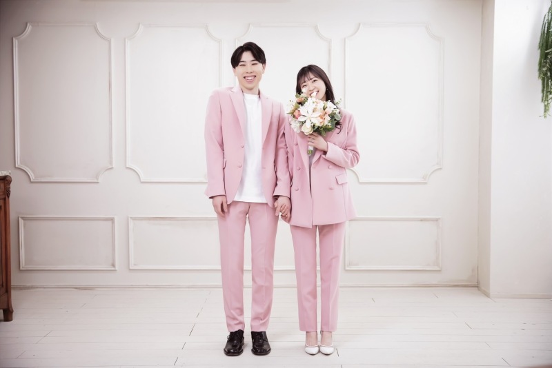 ピンクのウェディングスーツ♡