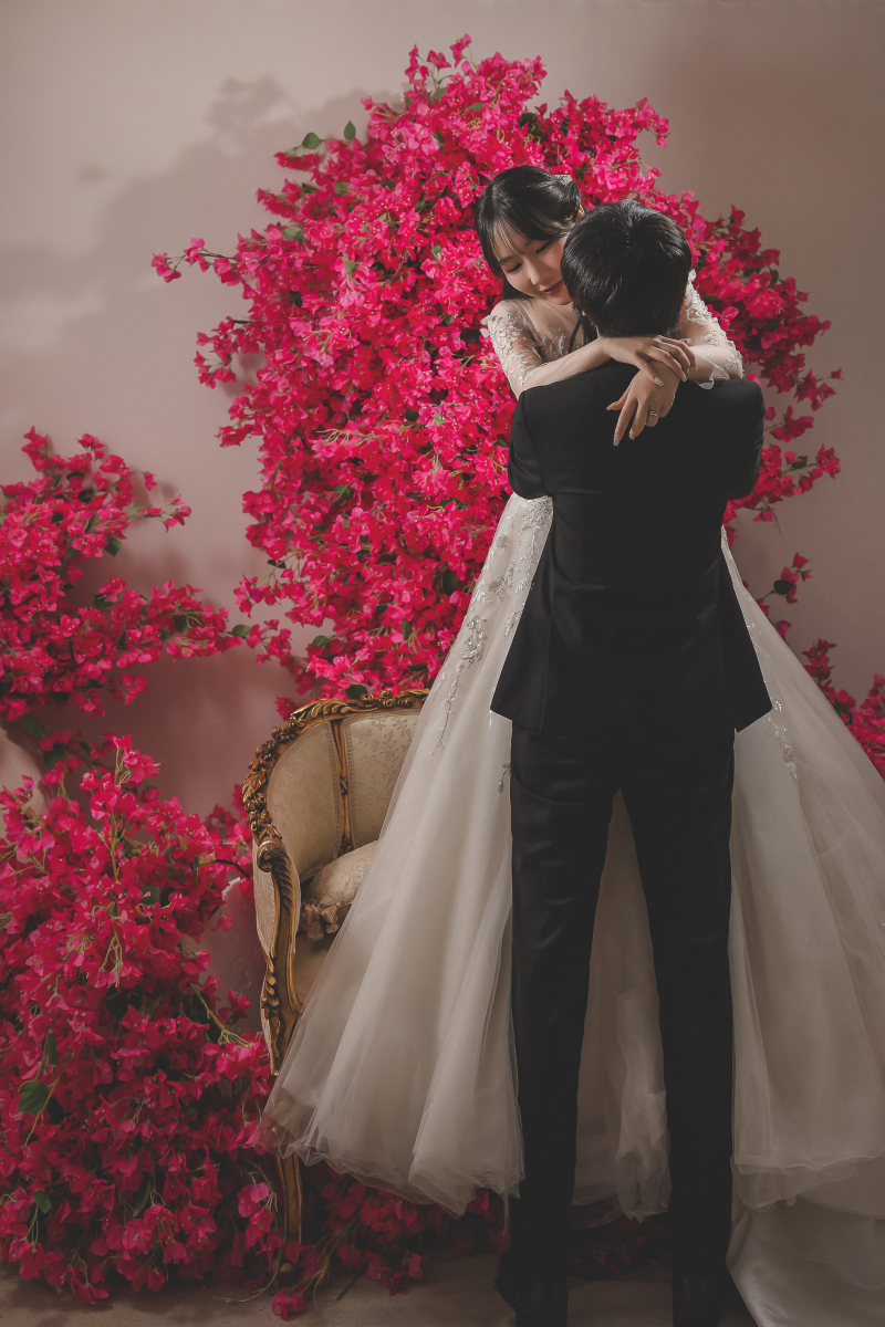 ピンクのお花を背景に♪