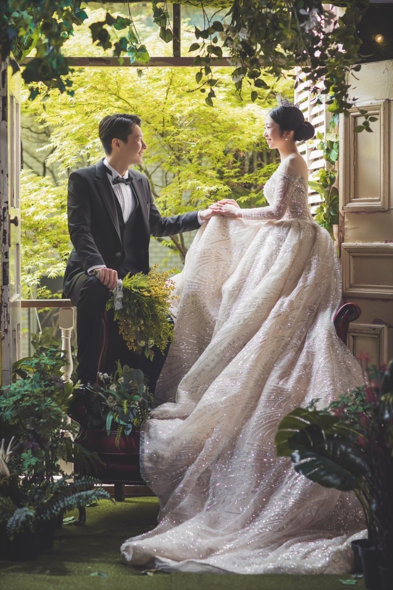 扉前で見つめあって♡