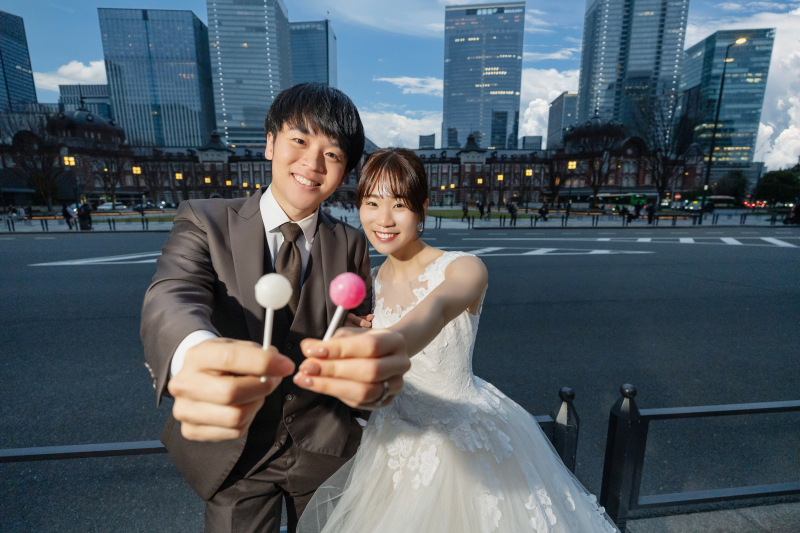 東京駅前でのショット