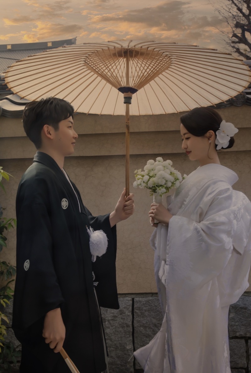 番傘の下で向き合って