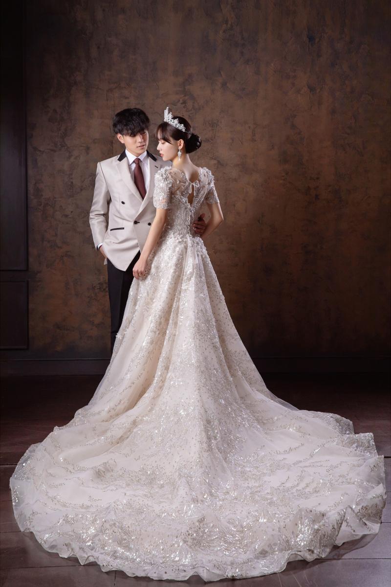 ドレスを広げて♡