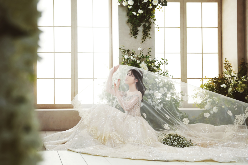 ベールを被って♡