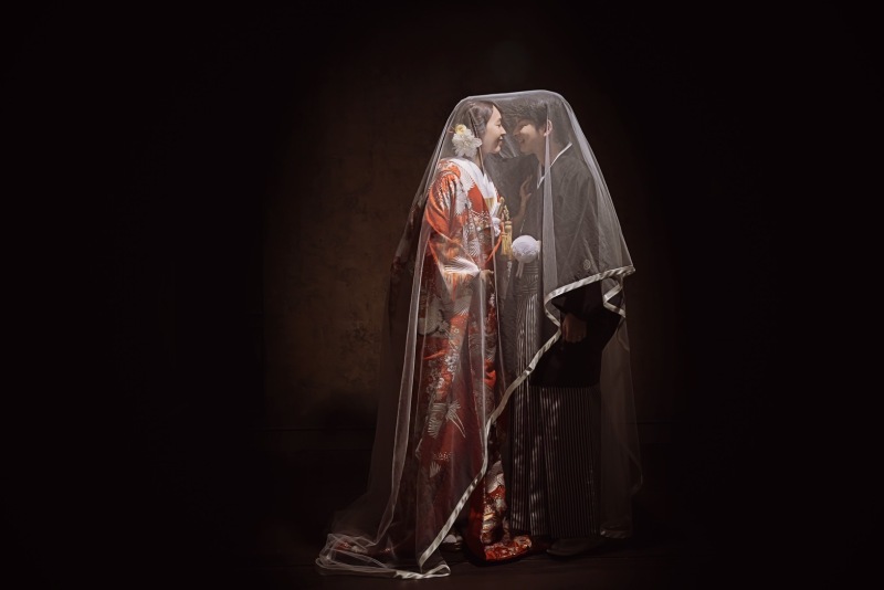 ベールをかぶって