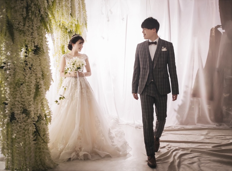 新婦様を見ながら