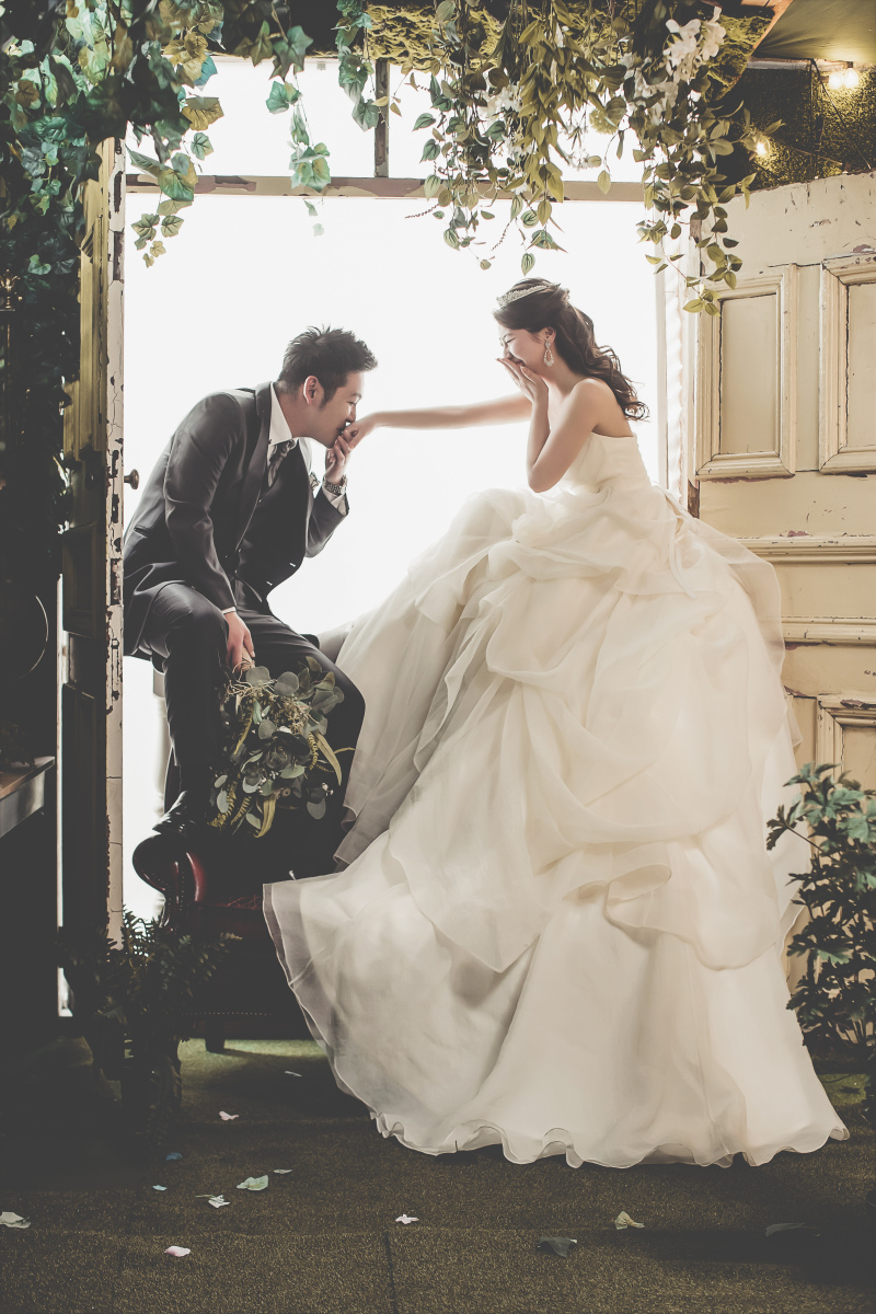 ソファーの上に座って♪