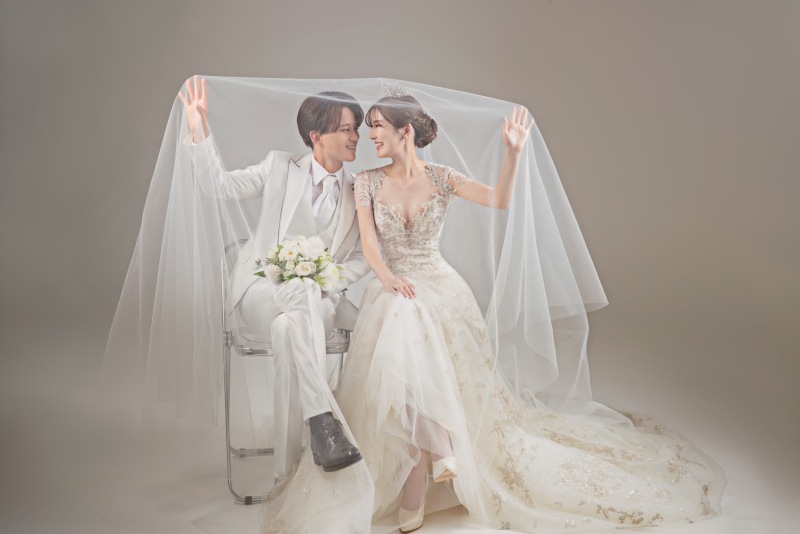 ベールを被って♡