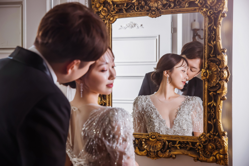 鏡越しのショット