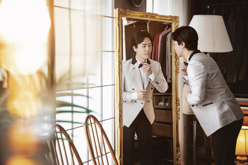 鏡越しに・・・