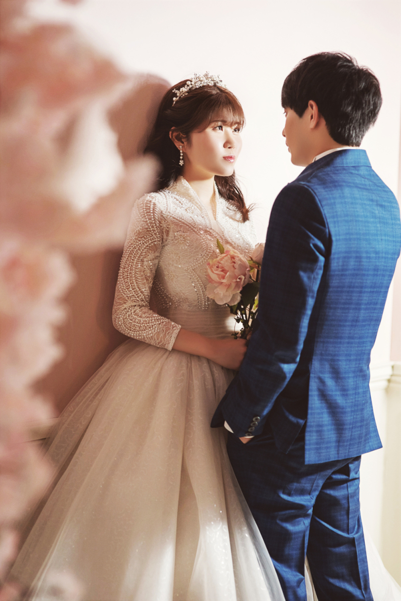 桜越しに・・・