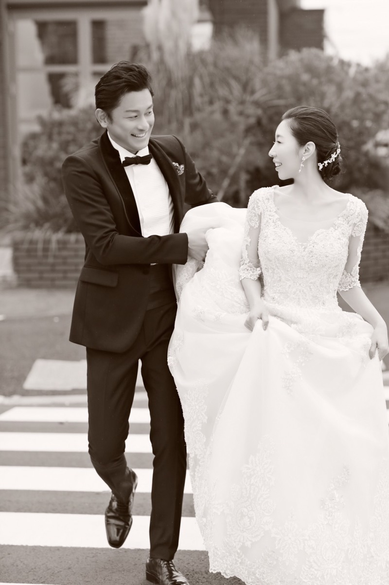 外のシーンから