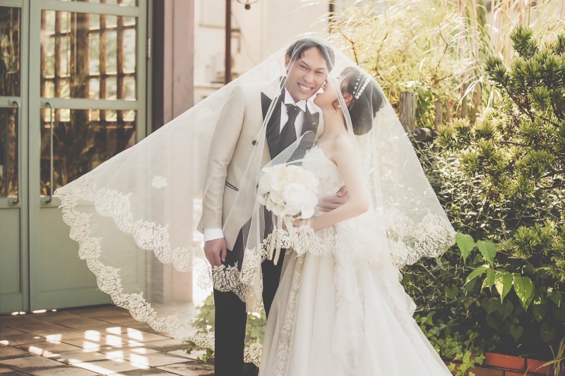 ベールを被って！