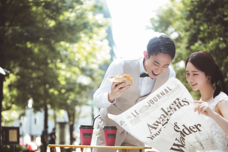 新聞を読みながら♪