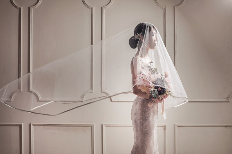 ベールをかぶって