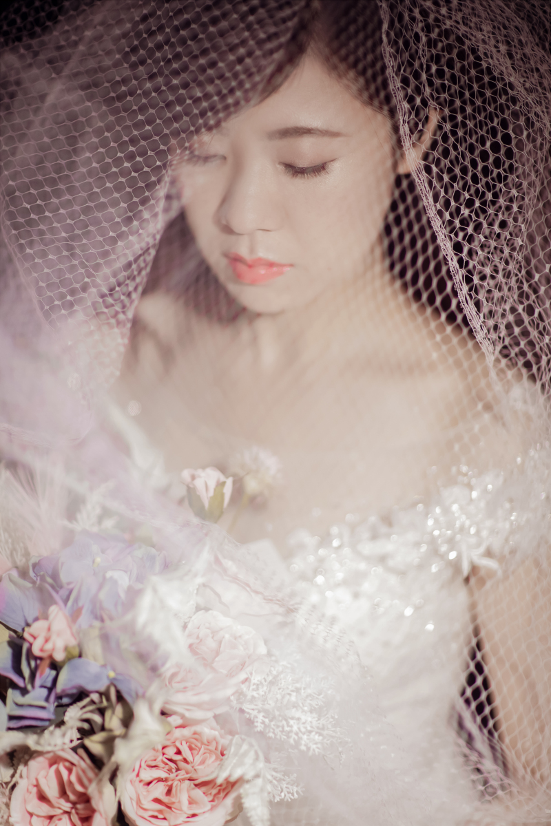 ベールをかぶって