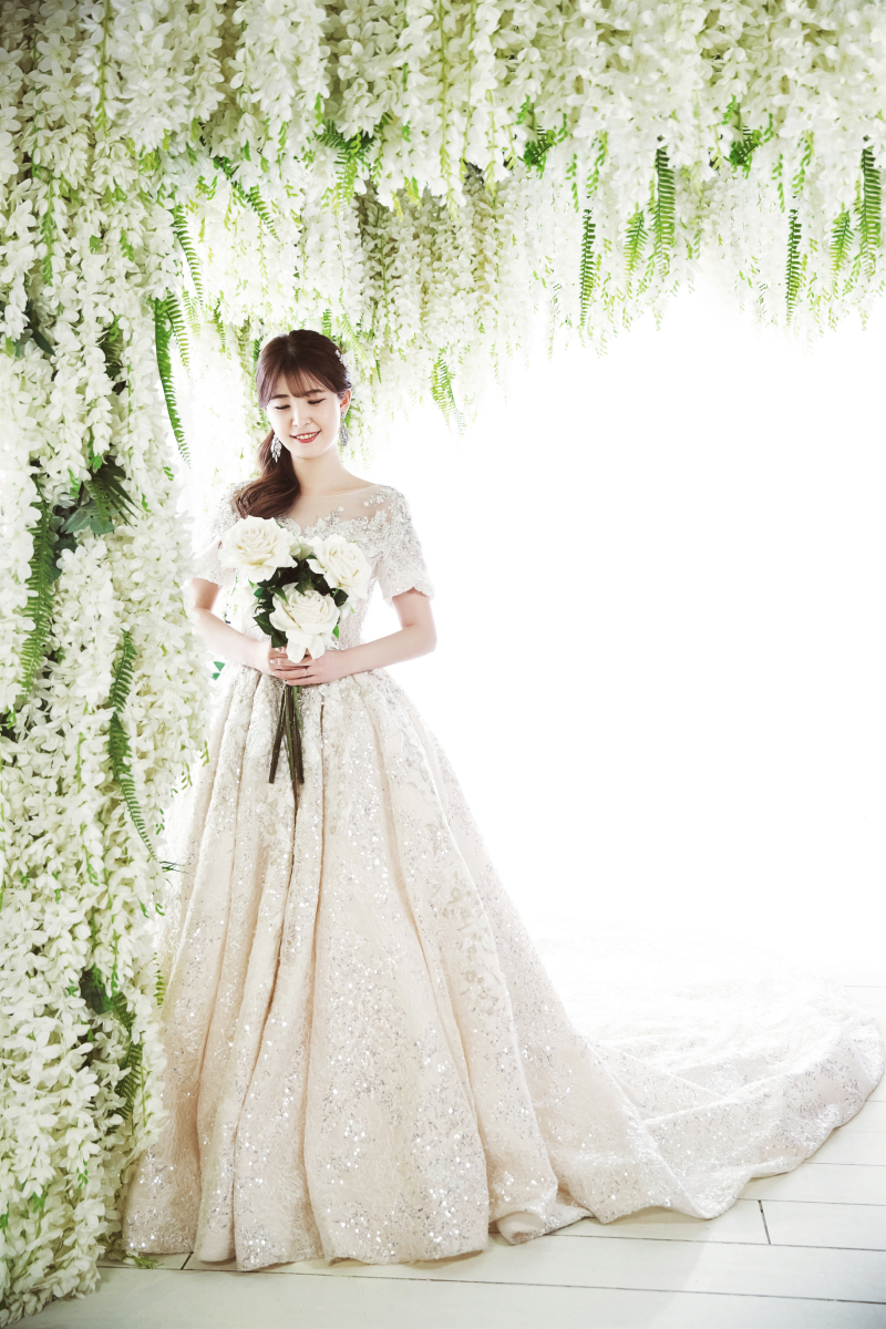 白いお花に囲まれて♡