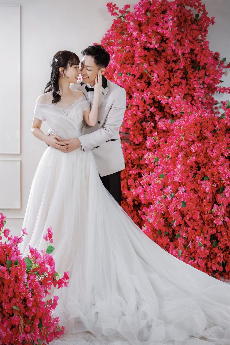 ピンクのお花に囲まれて♡