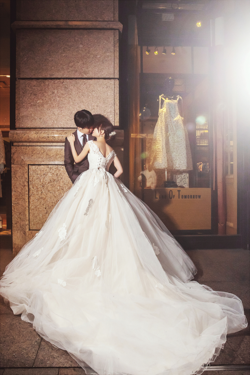 見つめ合ってのショット