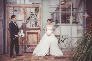 ドレス１着・カジュアル１着