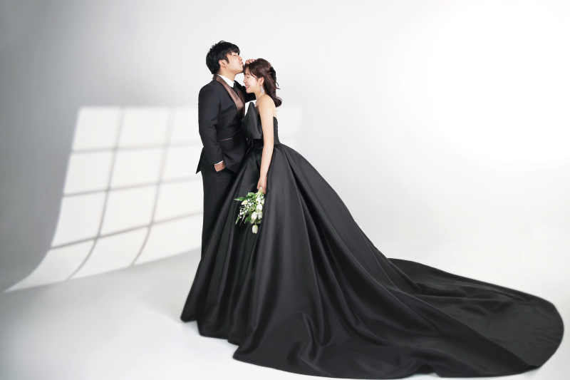 ブラックドレスでシンプルに