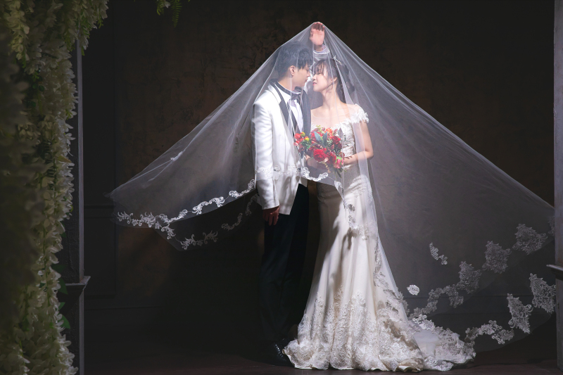 ベールを被って♡