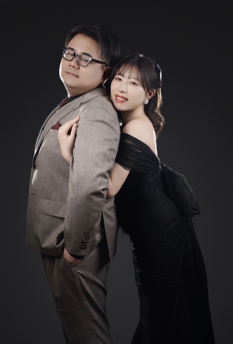 ご新婦様からバックハグ