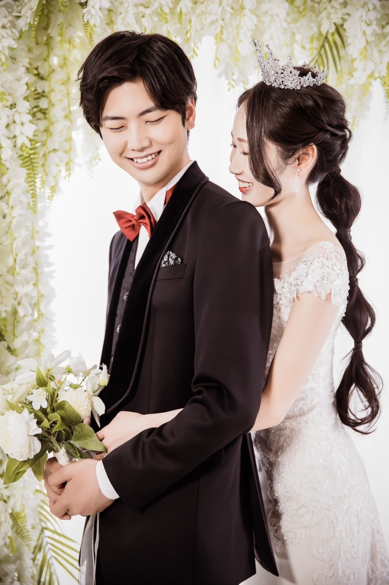 和装１着・韓服１着・ドレス１着・カジュアル１着