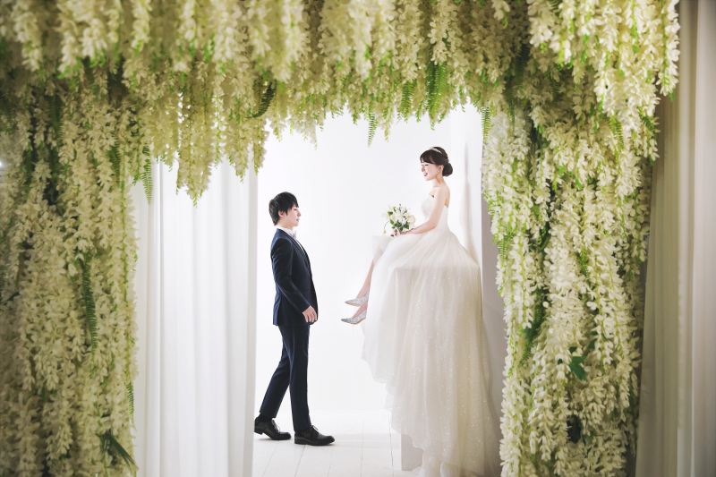 白いお花越しに♡